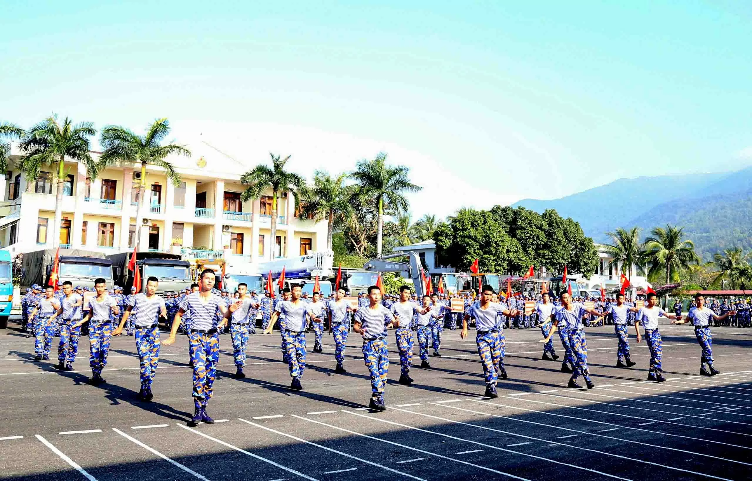 Các đơn vị Quân chủng Hải quân sôi nổi các hoạt động ra quân huấn luyện