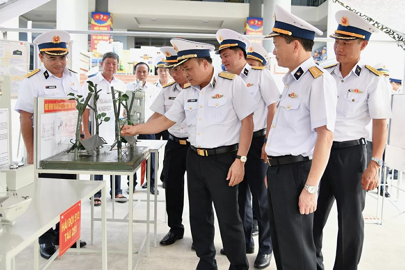 Các đơn vị Quân chủng Hải quân sôi nổi các hoạt động ra quân huấn luyện