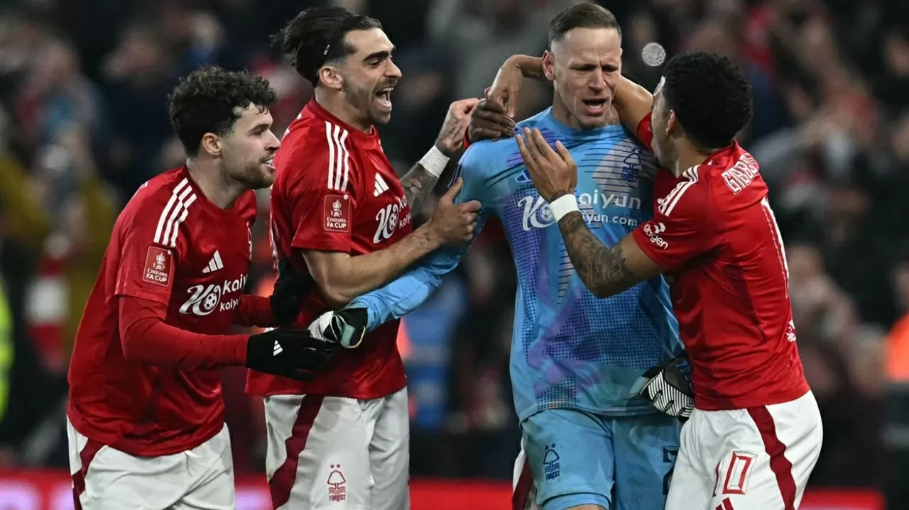 Xác định đội cuối cùng vào tứ kết FA Cup Xác định đội cuối cùng vào tứ kết FA Cup