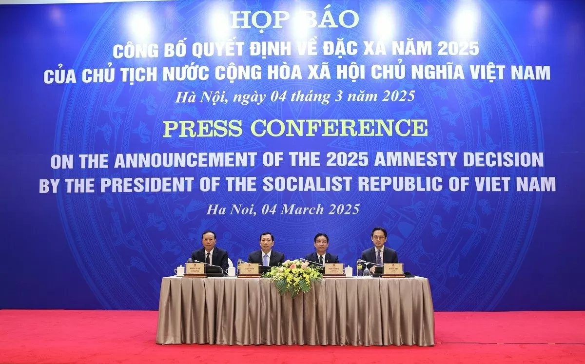 Họp báo công bố Quyết định 266 về đặc xá năm 2025 của Chủ tịch nước. (Nguồn: VGP) Họp báo công bố Quyết định 266 về đặc xá năm 2025 của Chủ tịch nước. (Nguồn: VGP)