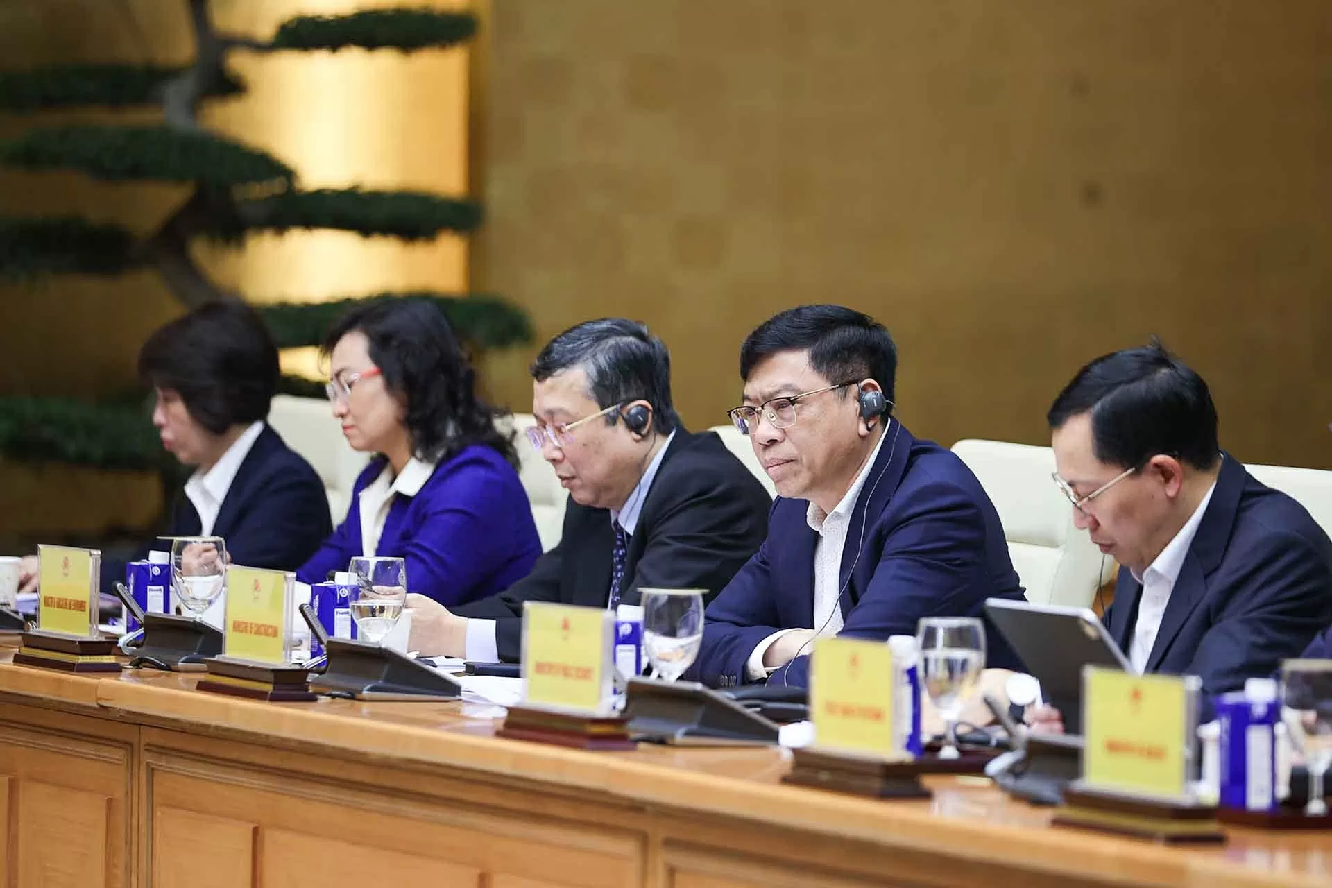 Thủ tướng Phạm Minh Chính chủ trì tọa đàm với các doanh nghiệp ASEAN tại Việt Nam