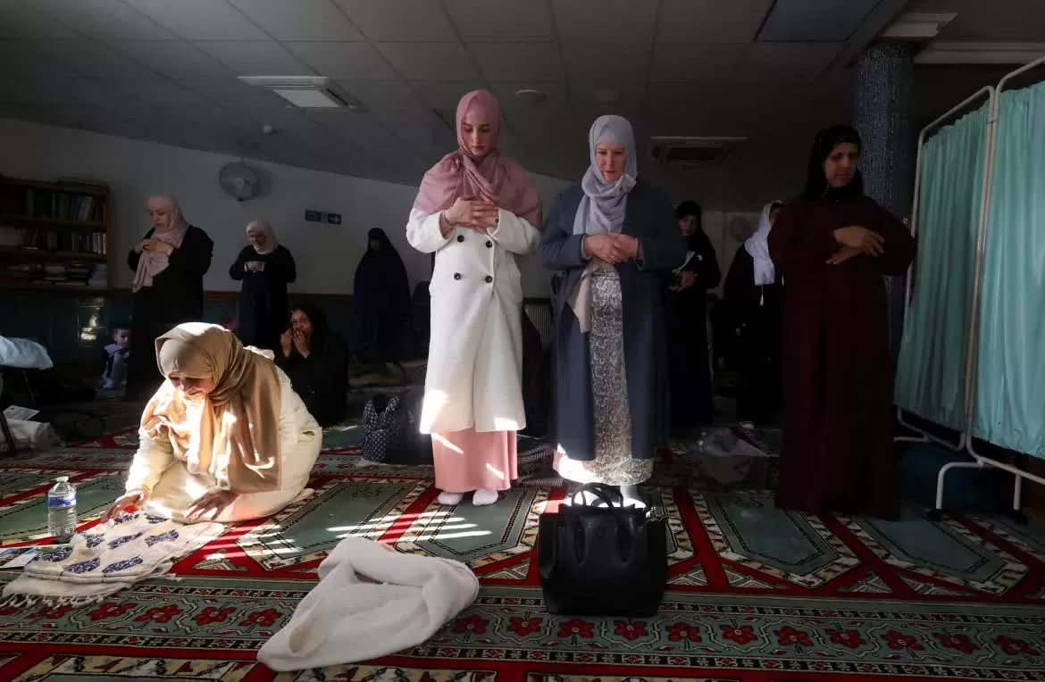 Hàng triệu tín đồ Hồi giáo chào đón tháng lễ Ramadan Hàng triệu tín đồ Hồi giáo chào đón tháng lễ Ramadan