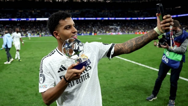 Man City 'chốt đơn' Rodrygo với giá 100 triệu EUR