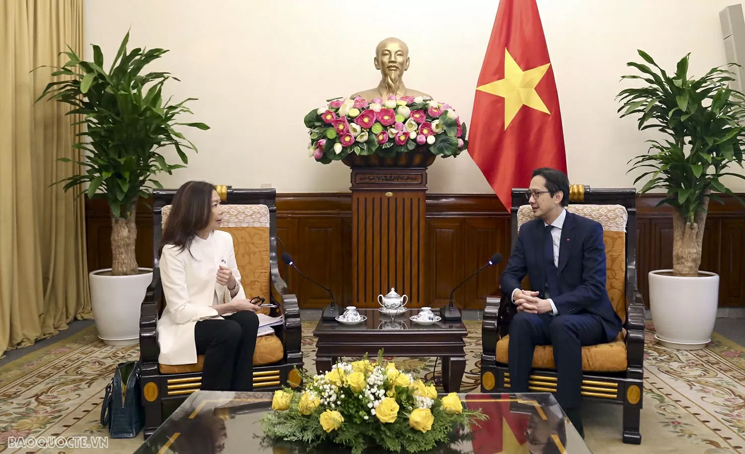 Thứ trưởng Ngoại giao Đỗ Hùng Việt tiếp Điều phối viên Liên hợp quốc tại Việt Nam Thứ trưởng Ngoại giao Đỗ Hùng Việt tiếp Điều phối viên Liên hợp quốc tại Việt Nam