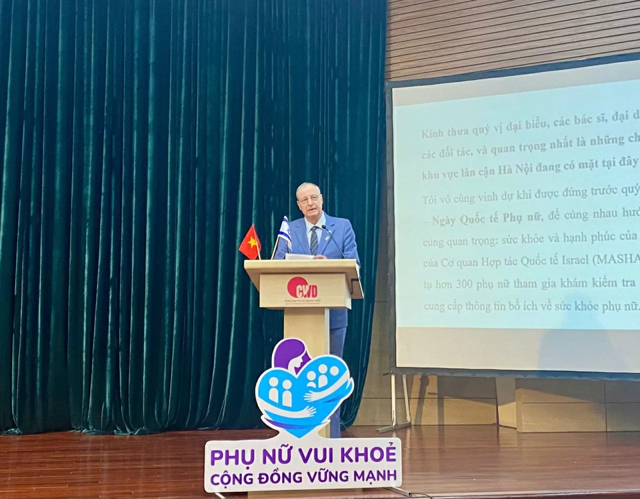 Phụ nữ Hà Nội nhận món quà sức khỏe vô giá từ Đại sứ quán Israel Phụ nữ Hà Nội nhận món quà sức khỏe vô giá từ Đại sứ quán Israel