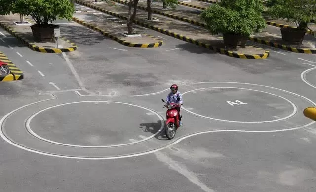 Từ ngày 1/3/2025, trượt lý thuyết sát hạch giấy phép lái xe vẫn được thi các phần còn lại Từ ngày 1/3/2025, trượt lý thuyết sát hạch giấy phép lái xe vẫn được thi các phần còn lại