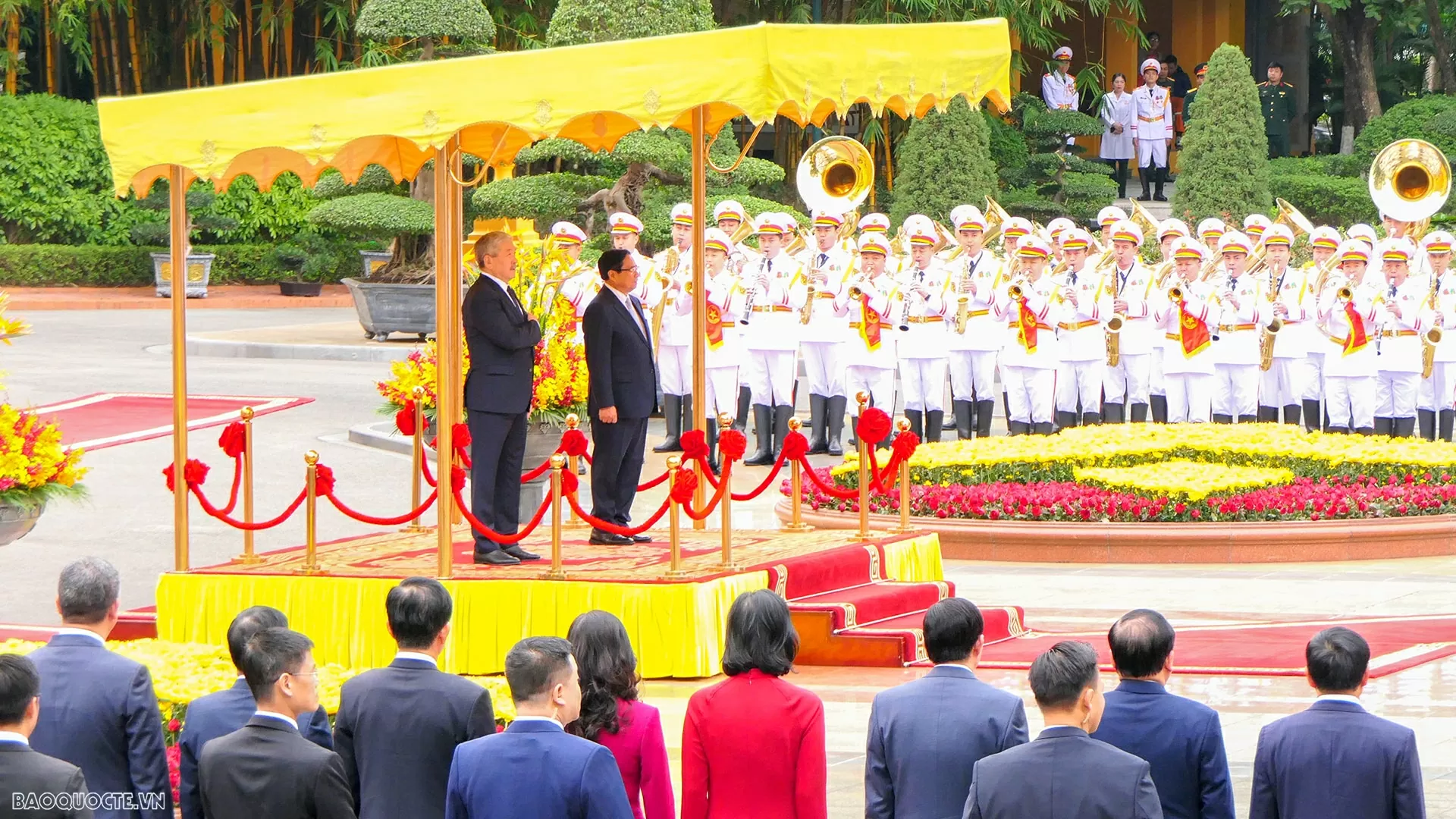Thủ tướng Chính phủ Phạm Minh Chính chủ trì lễ đón Thủ tướng Kyrgyzstan Adylbek Kasimalyev thăm chính thức Việt Nam
