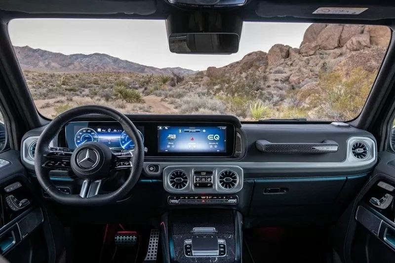 Không gian nội thất của Mercedes-Benz G 580 vẫn mang phong cách quen thuộc của dòng G-Class