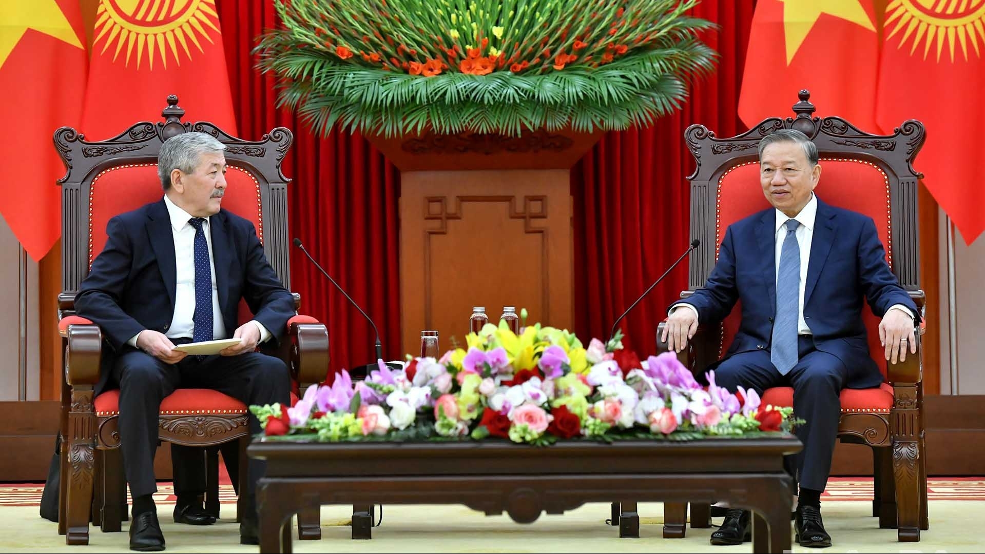 tong bi thu to lam tiep thu tuong cong hoa kyrgyzstan adylbek kasymaliev