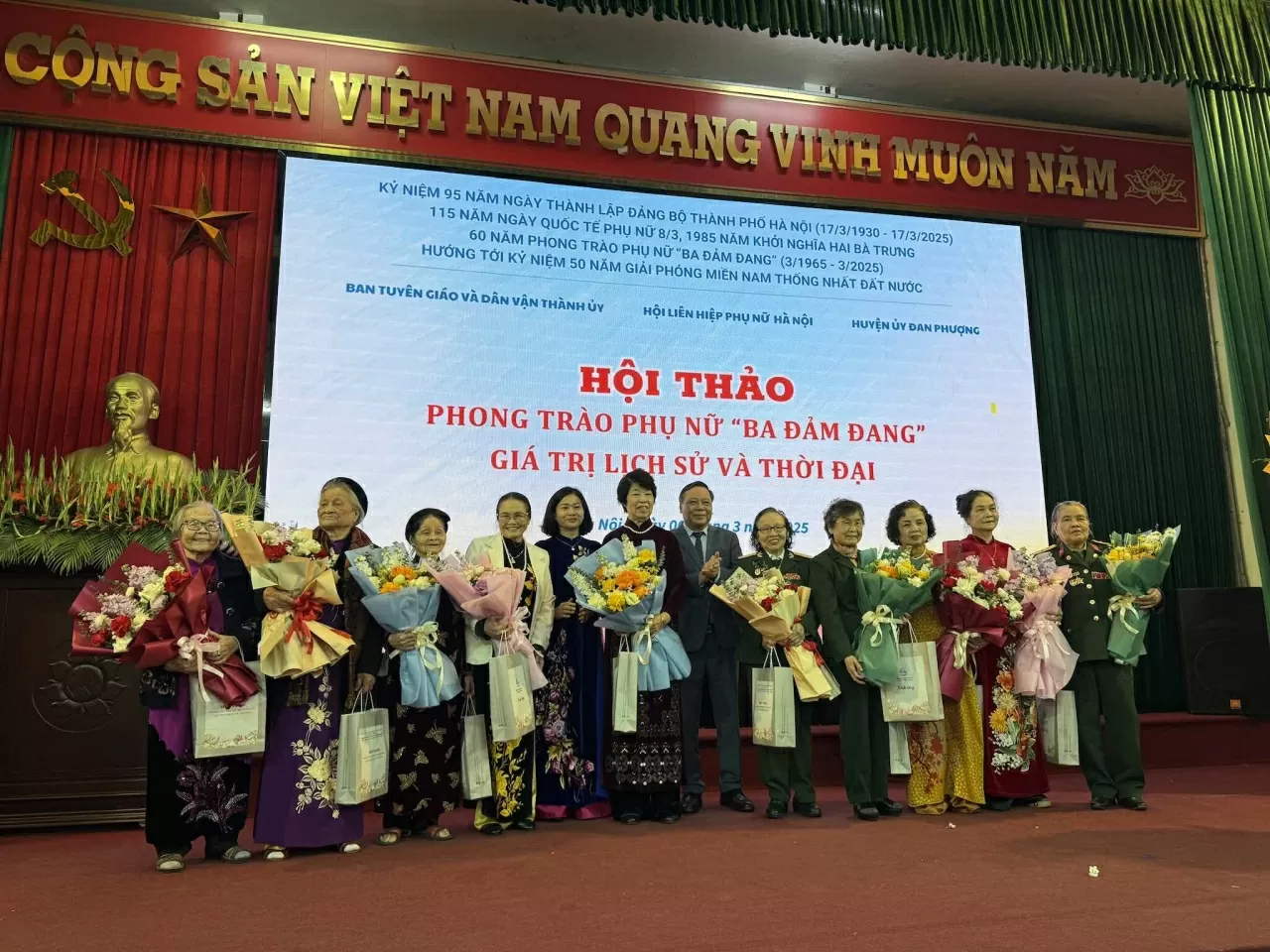 Hội thảo ‘Phong trào Phụ nữ Ba đảm đang - Giá trị lịch sử và thời đại’ Hội thảo ‘Phong trào Phụ nữ Ba đảm đang - Giá trị lịch sử và thời đại’