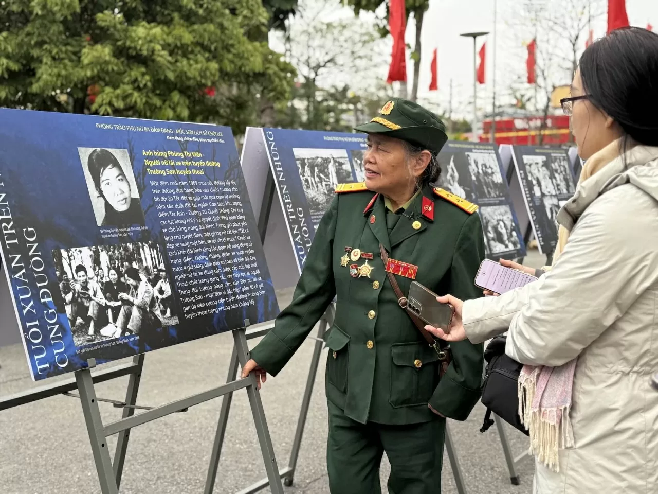 Hội thảo ‘Phong trào Phụ nữ Ba đảm đang - Giá trị lịch sử và thời đại’ Hội thảo ‘Phong trào Phụ nữ Ba đảm đang - Giá trị lịch sử và thời đại’