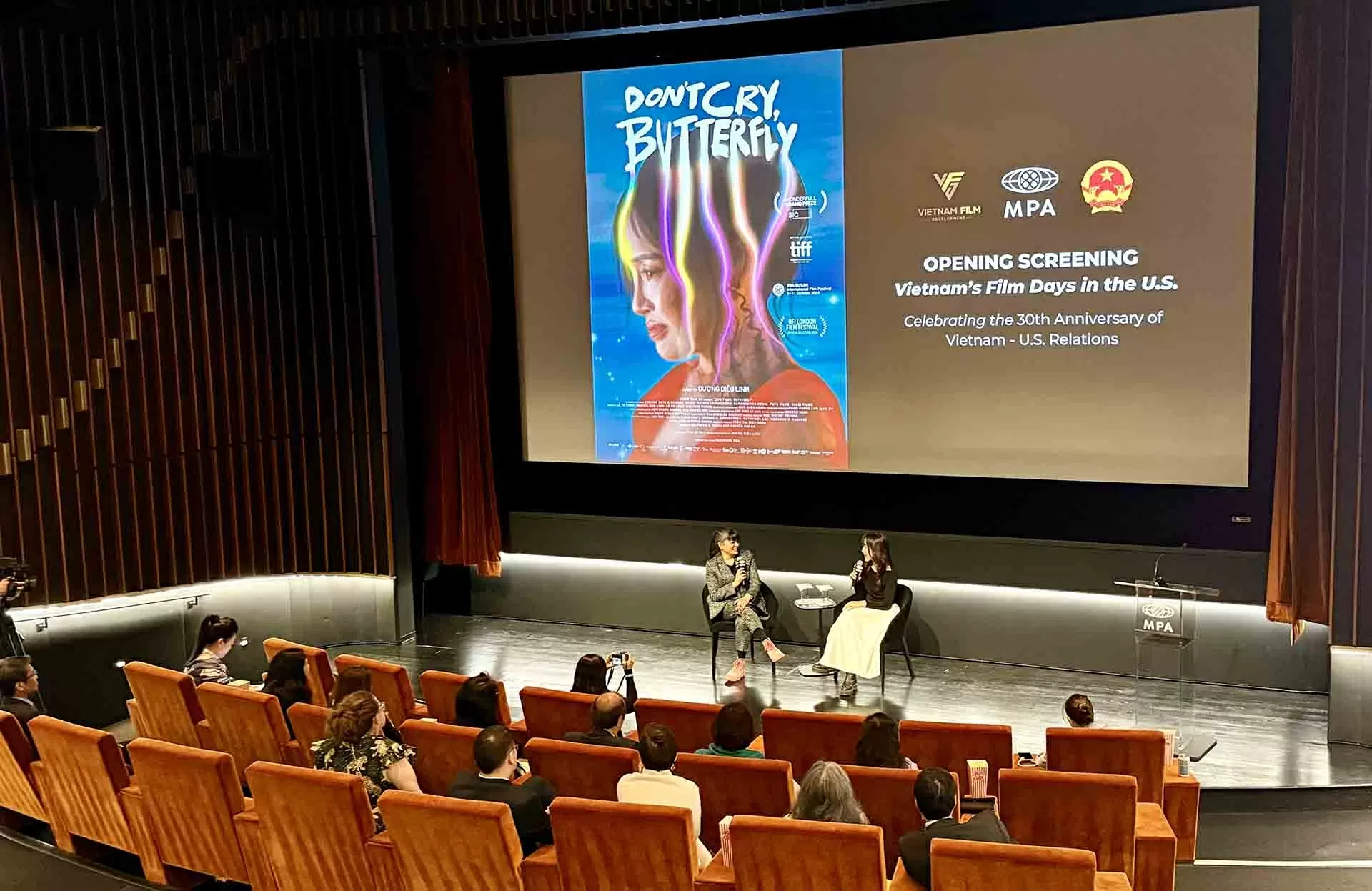 Điện ảnh Việt Nam thu hút khán giả Mỹ trong sự kiện văn hoá nhân dịp kỷ niệm 30 năm quan hệ Việt Nam-Hoa Kỳ Điện ảnh Việt Nam thu hút khán giả Mỹ trong sự kiện văn hoá nhân dịp kỷ niệm 30 năm quan hệ Việt Nam-Hoa Kỳ
