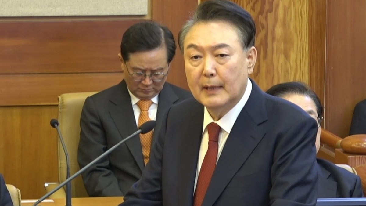 sau gan 2 thang bi tam giam tong thong han quoc yoon suk yeol duoc tha tu do