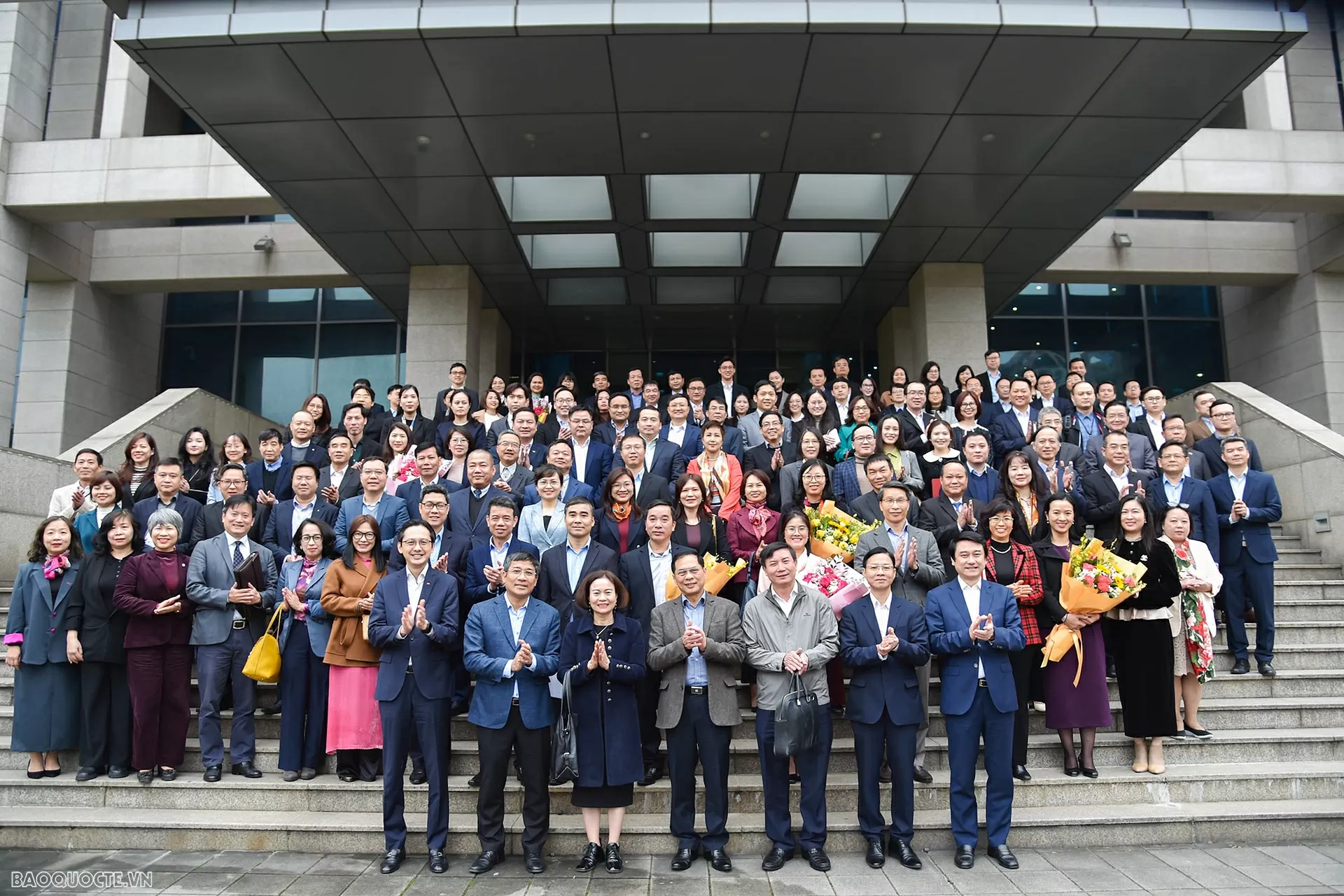 Phó Thủ tướng, Bộ trưởng Bùi Thanh Sơn chủ trì Hội nghị công bố các quyết định về công tác cán bộ của Bộ Ngoại giao