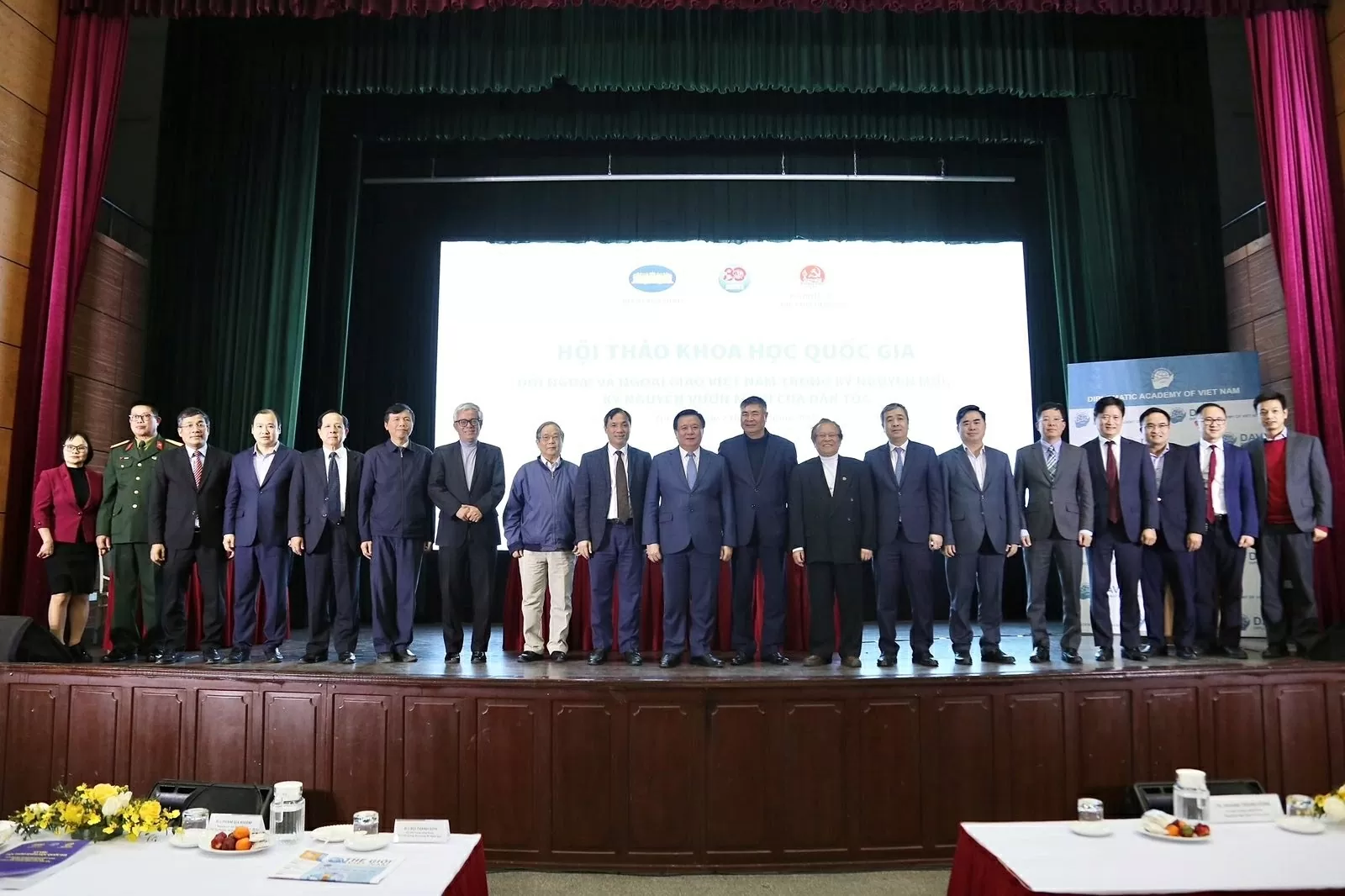 Toàn cảnh Hội thảo quốc gia 'Đối ngoại và ngoại giao Việt Nam trong kỷ nguyên mới, kỷ nguyên vươn mình của dân tộc'