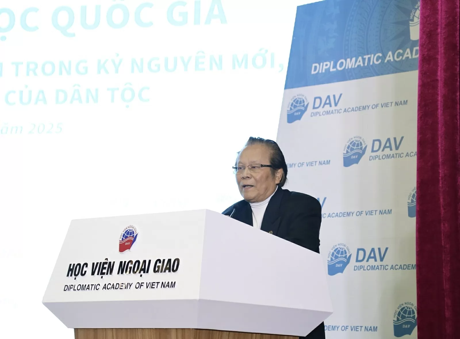 Toàn cảnh Hội thảo quốc gia 'Đối ngoại và ngoại giao Việt Nam trong kỷ nguyên mới, kỷ nguyên vươn mình của dân tộc' Toàn cảnh Hội thảo quốc gia 'Đối ngoại và ngoại giao Việt Nam trong kỷ nguyên mới, kỷ nguyên vươn mình của dân tộc'