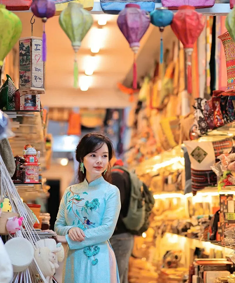 Dịch giả, chuyên gia giáo dục và nhà hoạt động xã hội Tổng Liên Anh: Để cái ĐẸP dẫn lối