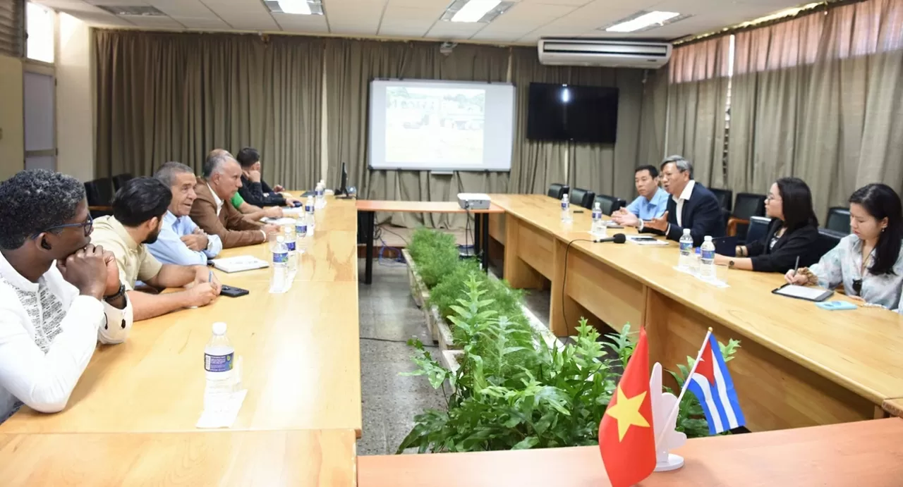 Đại sứ Việt Nam tại Cuba thăm và làm việc tại tỉnh Artemisa