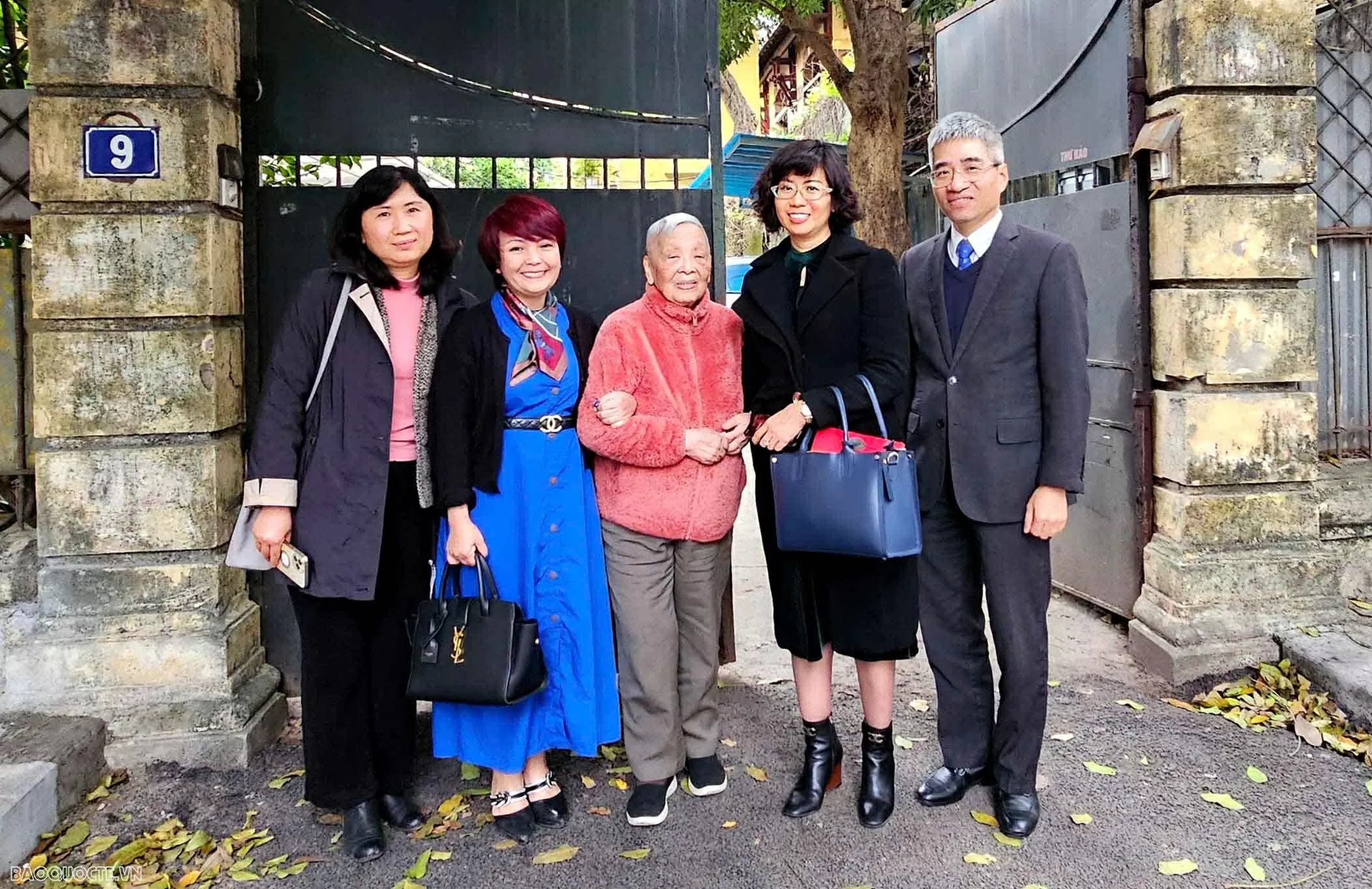 Ban Nữ công - Công đoàn Bộ Ngoại giao trri ân thế hệ các nhà ngoại giao nữ nhân kỷ niệm Ngày Quốc tế Phụ nữ 8/3 Tri ân thế hệ các nhà ngoại giao nữ nhân kỷ niệm Ngày Quốc tế Phụ nữ 8/3