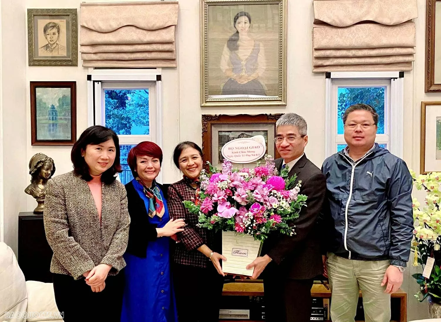 Ban Nữ công - Công đoàn Bộ Ngoại giao trri ân thế hệ các nhà ngoại giao nữ nhân kỷ niệm Ngày Quốc tế Phụ nữ 8/3 Tri ân thế hệ các nhà ngoại giao nữ nhân kỷ niệm Ngày Quốc tế Phụ nữ 8/3