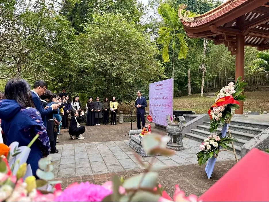 Quang cảnh Thứ trưởng Đỗ Hùng Việt phát biểu chúc mừng ngày Quốc tế Phụ nữ 8/3. (Ảnh: Quỳnh Hương) Quang cảnh Thứ trưởng Đỗ Hùng Việt phát biểu chúc mừng ngày Quốc tế Phụ nữ 8/3. (Ảnh: Quỳnh Hương)