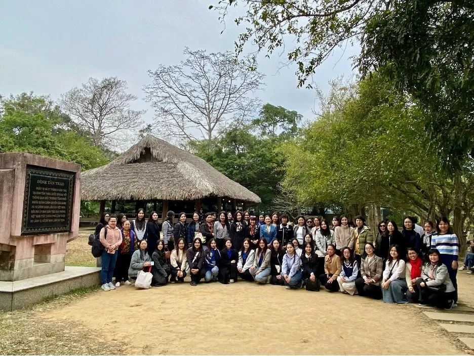 Bước chân trên miền ký ức ngoại giao