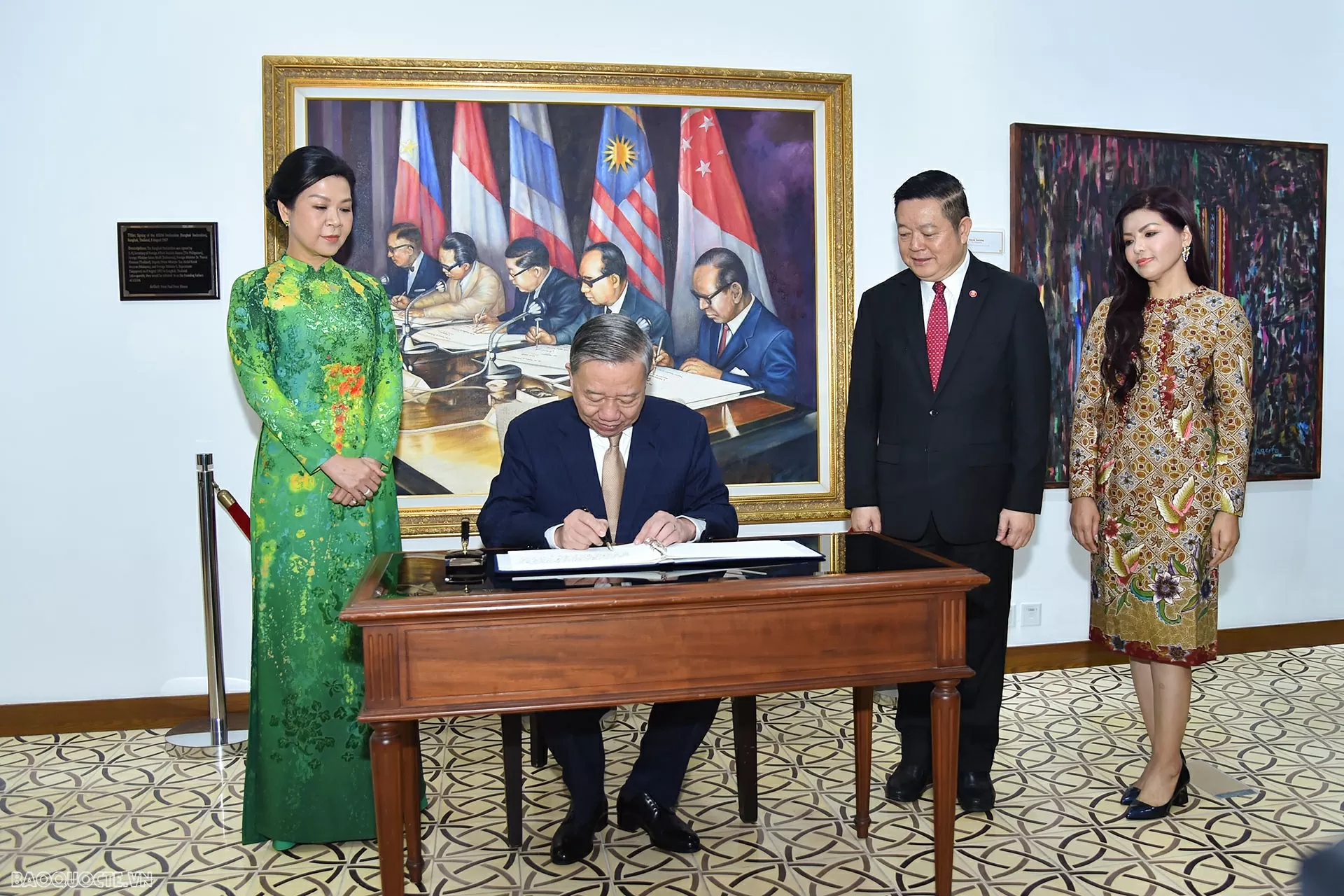 Tổng Bí thư Tô Lâm lần đầu tiên thăm Ban Thư ký ASEAN tại Jakarta, Indonesia