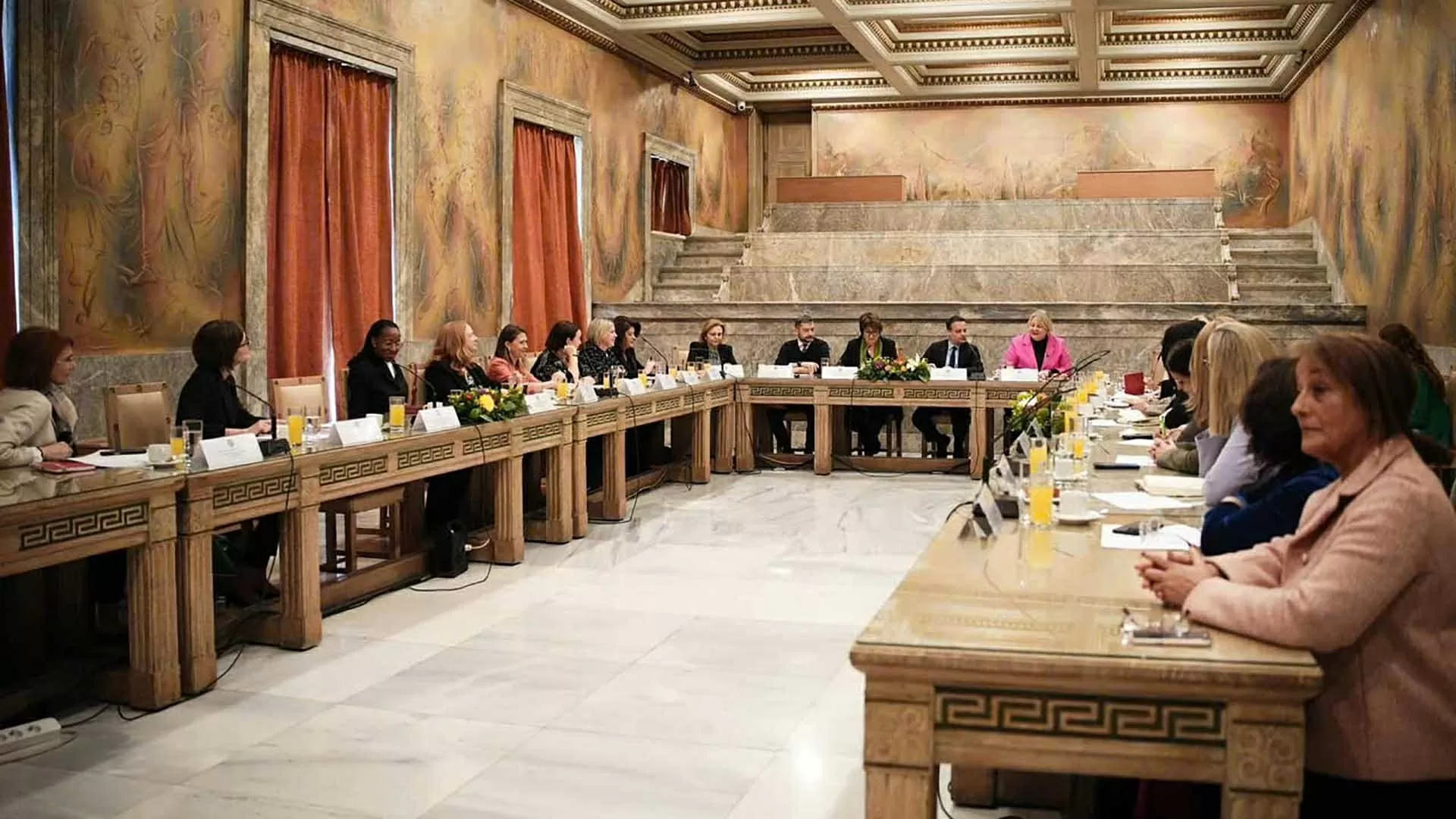 Việt Nam khẳng định vai trò tích cực tại các khuôn khổ hợp tác đa phương về bảo vệ quyền phụ nữ Việt Nam khẳng định vai trò tích cực tại các khuôn khổ hợp tác đa phương về bảo vệ quyền phụ nữ