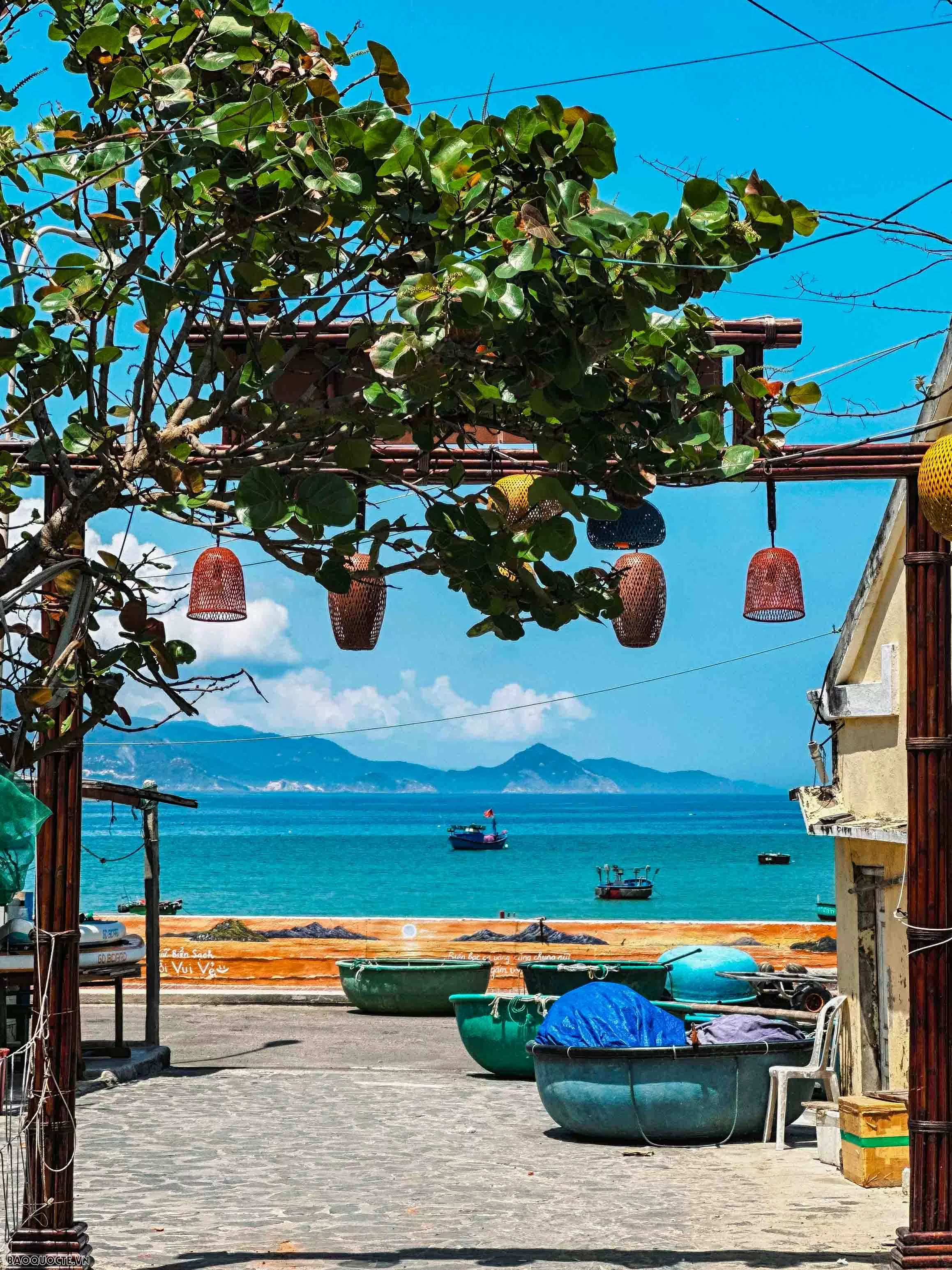 Bình yên làng chài Nhơn Lý