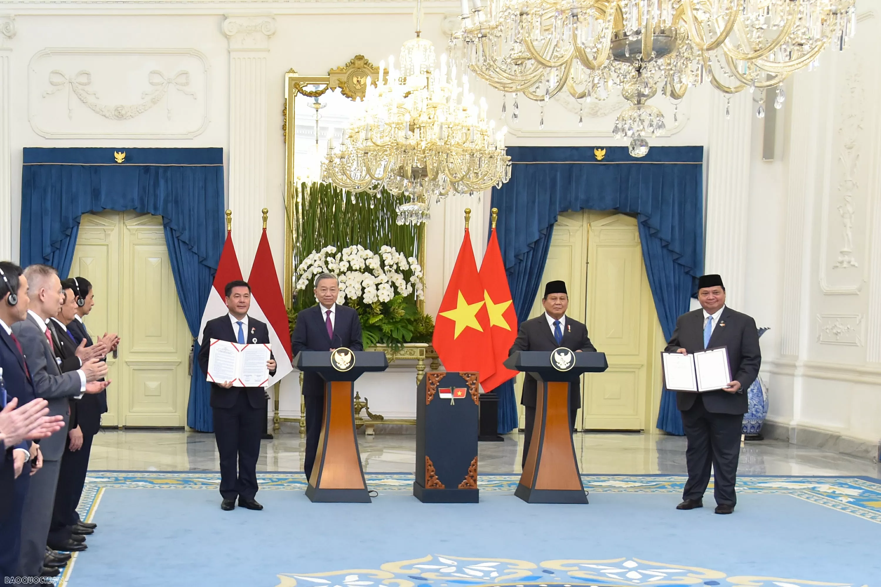 Chiều 10/3, ngay sau hội đàm, Tổng Bí thư Tô Lâm và Tổng thống Cộng hòa Indonesia, Chủ tịch Đảng Phong trào Indonesia vĩ đại (Gerindra) Prabowo Subianto đã chủ trì cuộc gặp gỡ báo chí để thông tin về kết quả hội đàm và chính thức công bố nâng cấp quan hệ 