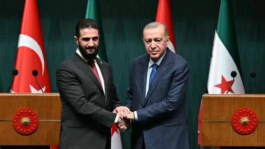 Ra mặt bảo vệ Syria, Tổng thống Thổ Nhĩ Kỳ khẳng định sát cánh với chính quyền lâm thời ở Damascus. (Nguồn: Reuters) Ra mặt bảo vệ Syria, Tổng thống Thổ Nhĩ Kỳ khẳng định sát cánh với chính quyền lâm thời ở Damascus. (Nguồn: Reuters)