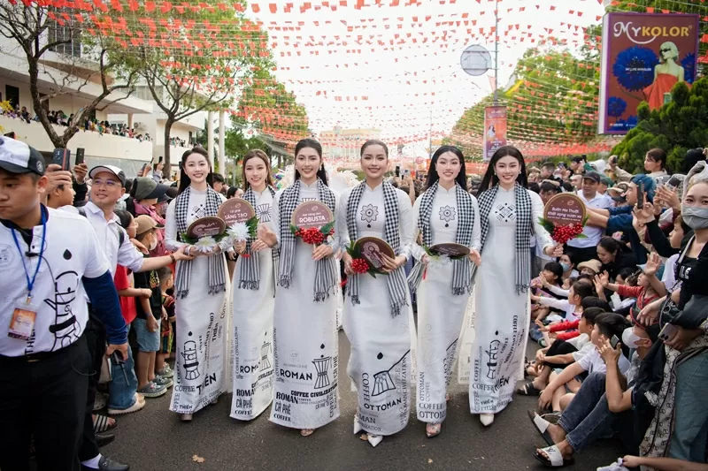Ấn tượng Lễ hội đường phối 2025 - 'Buôn Ma Thuột - Điểm đến của cà phê thế giới' Ấn tượng Lễ hội đường phối 2025 - 'Buôn Ma Thuột - Điểm đến của cà phê thế giới'