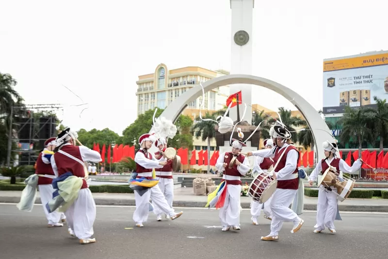 Ấn tượng Lễ hội đường phối 2025 - 'Buôn Ma Thuột - Điểm đến của cà phê thế giới' Ấn tượng Lễ hội đường phối 2025 - 'Buôn Ma Thuột - Điểm đến của cà phê thế giới'