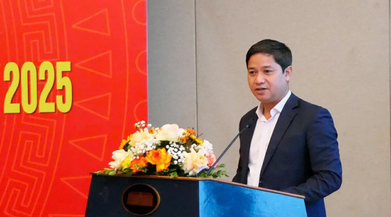 Thiếu tướng Nguyễn Hữu Hùng Phó Trưởng ban Ban Cơ yếu Chính phủ phát biểu tại Hội nghị. (Nguồn: Bộ Ngoại giao)