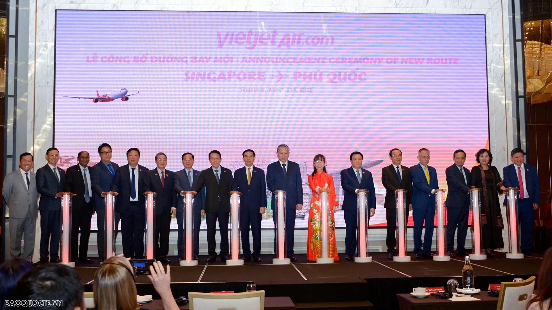 Tổng Bí thư Tô Lâm chứng kiến VietJet Air công bố mở đường bay thẳng Singapore-Phú Quốc