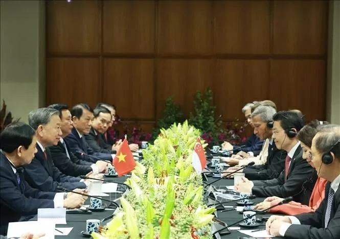 Thủ tướng Lauren Wong: Việt Nam-Singapore có quan hệ chính trị, kinh tế, giao lưu nhân dân chặt chẽ, chia sẻ nhiều nhiều lợi ích chung Thủ tướng Lauren Wong: Việt Nam-Singapore có quan hệ chính trị, kinh tế, giao lưu nhân dân chặt chẽ, chia sẻ nhiều nhiều lợi ích chung
