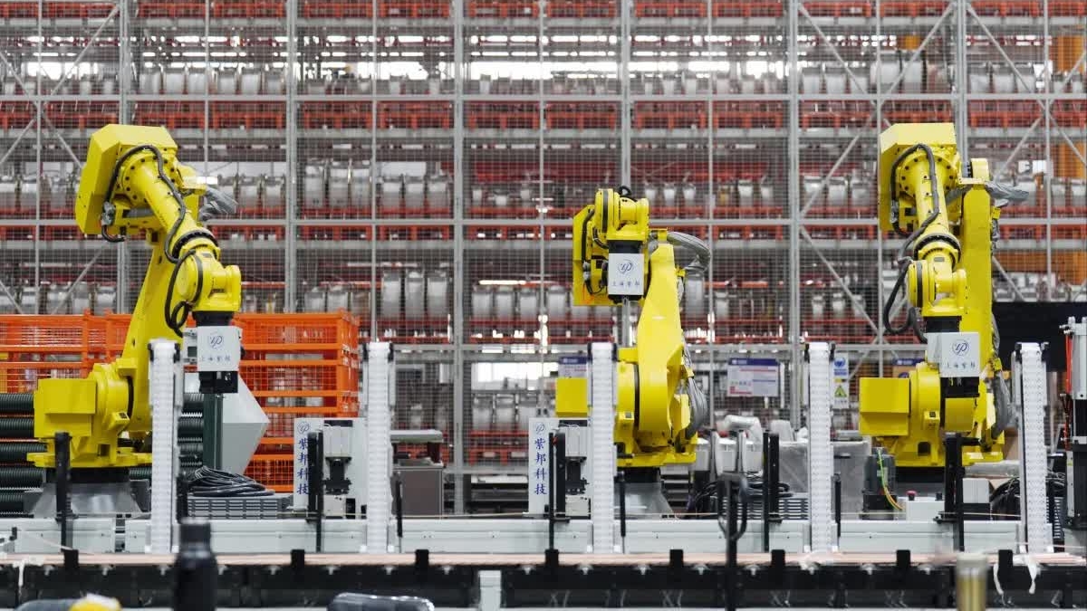 Không phải Mỹ, Trung Quốc mới là quốc gia giữ vai trò 'thống lĩnh' về sản xuất công nghệ cao