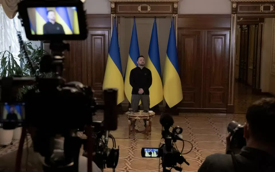 Ra điều kiện đàm phán với Nga, Ukraine quả quyết về một 'lằn ranh đỏ', thừa nhận Moscow đang 'tăng áp' ở Kursk Ra điều kiện đàm phán với Nga, Ukraine quả quyết về một 'lằn ranh đỏ', thừa nhận Moscow đang 'tăng áp' ở Kursk