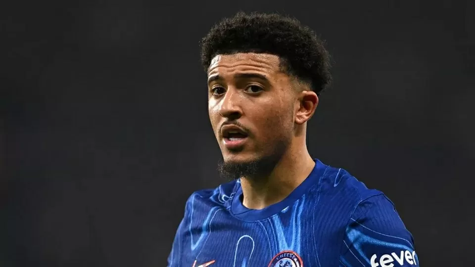 Chấp nhận nộp phí phạt, Chelsea gửi trả Sancho cho MU