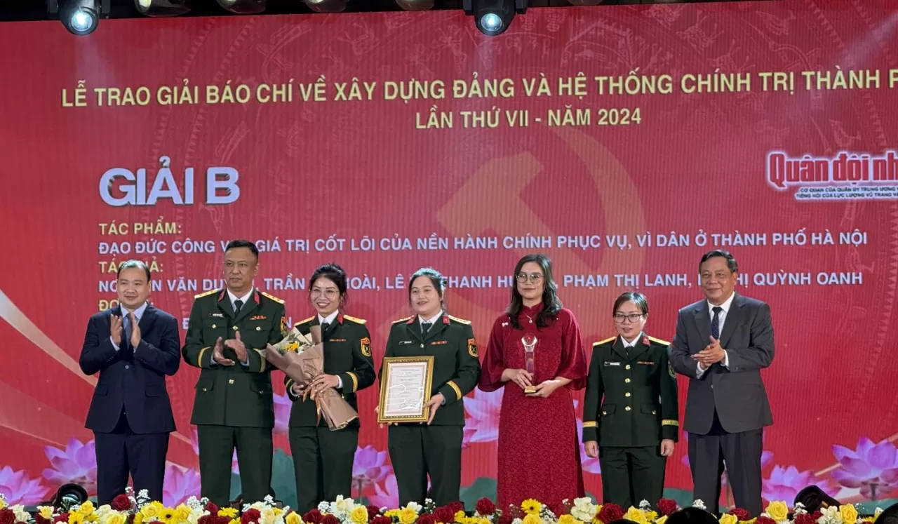 Báo chí góp phần nâng cao chất lượng công tác xây dựng Đảng và hệ thống chính trị của Thủ đô Báo chí góp phần nâng cao chất lượng công tác xây dựng Đảng và hệ thống chính trị của Thủ đô