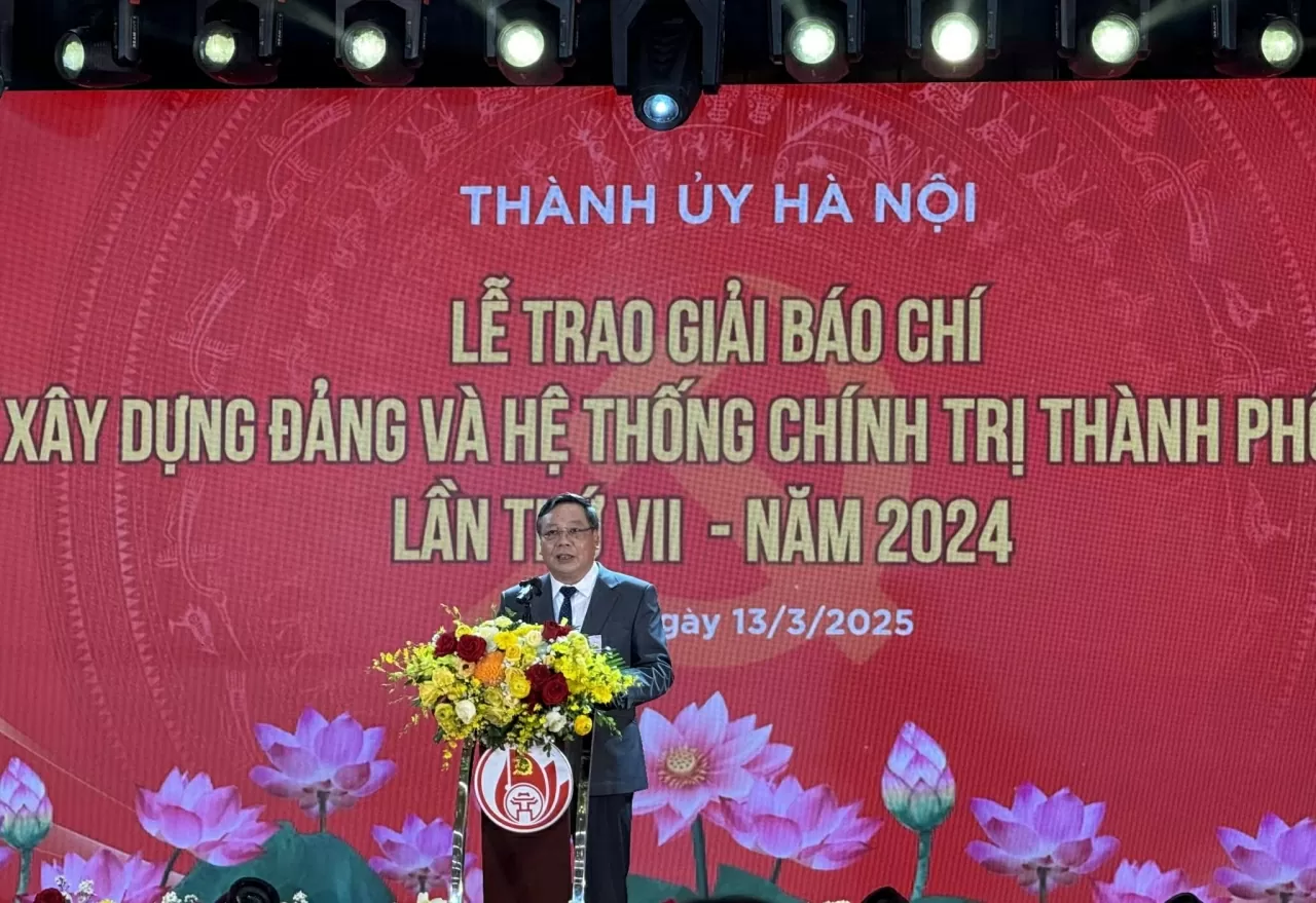 Báo chí góp phần nâng cao chất lượng công tác xây dựng Đảng và hệ thống chính trị của Thủ đô Báo chí góp phần nâng cao chất lượng công tác xây dựng Đảng và hệ thống chính trị của Thủ đô