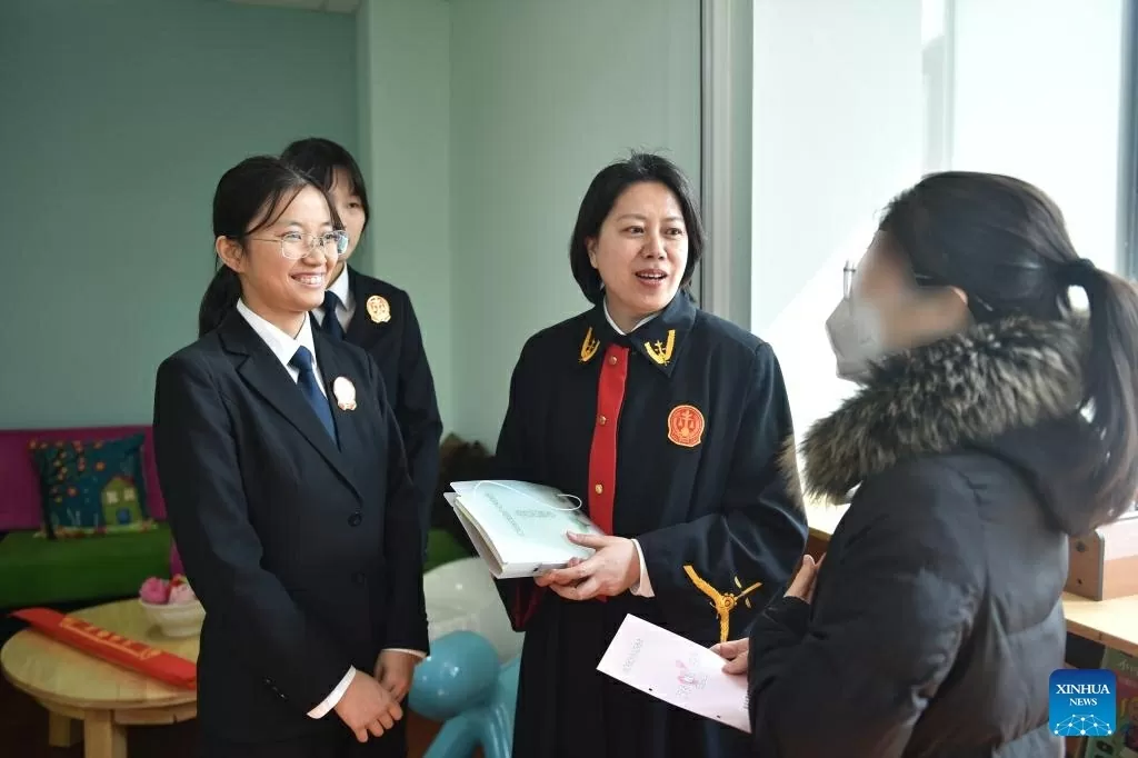 Công việc thường nhật của thẩm phán nữ