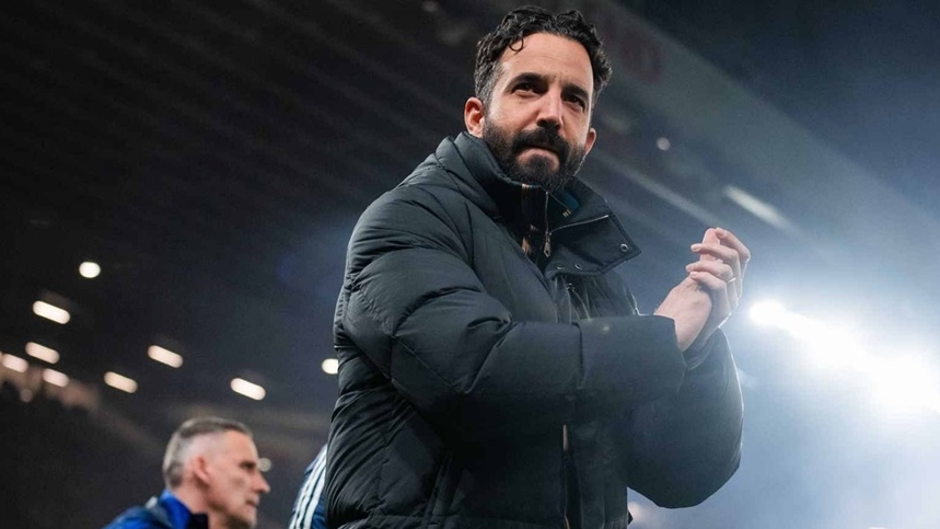 Sếp lớn MU tiết lộ kế hoạch chuyển nhượng đình đám