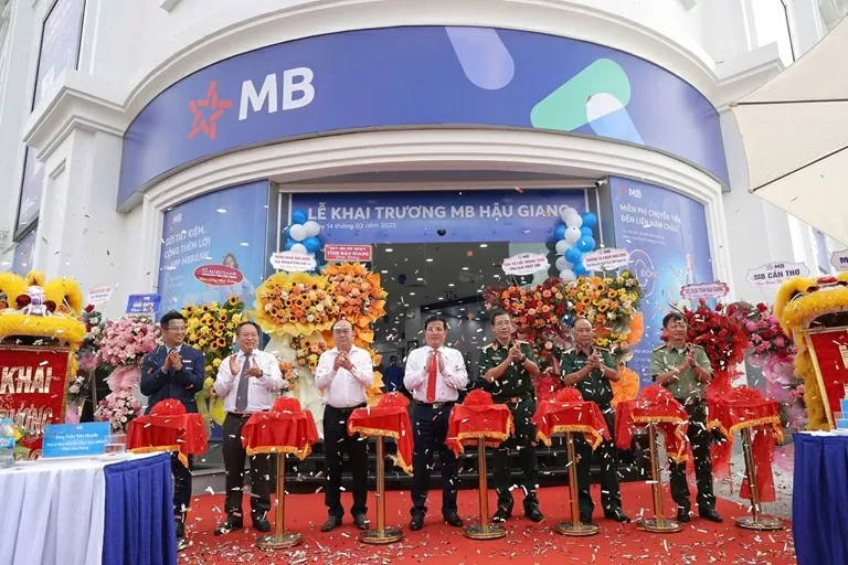 Lễ khai trương chi nhánh MB Hậu Giang. Lễ khai trương chi nhánh MB Hậu Giang.