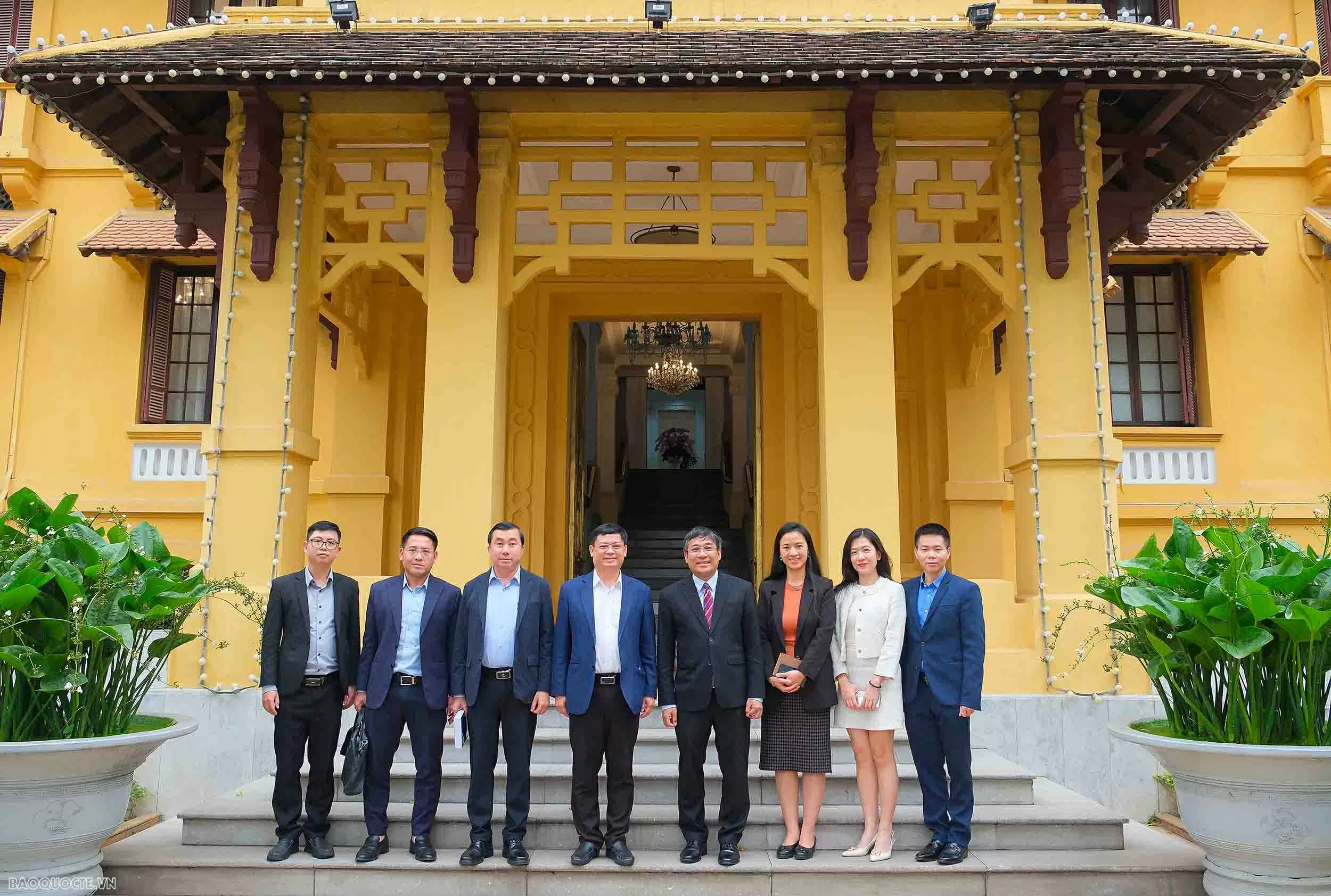 Thứ trưởng Nguyễn Minh Vũ làm việc với Huê s Thứ trưởng Nguyễn Minh Vũ làm việc với Huê s