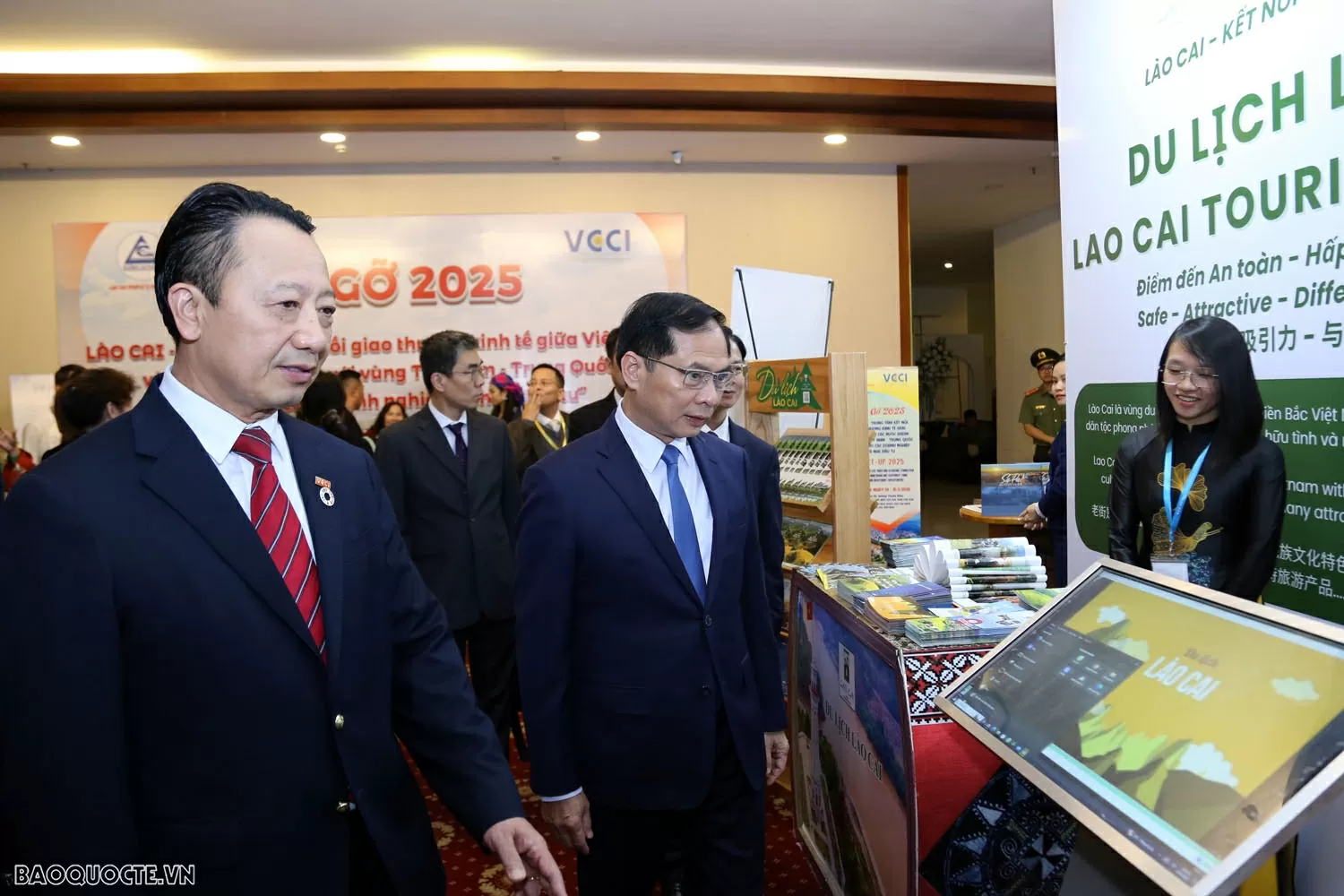 Gặp gỡ 2025: Lào Cai-Trung tâm kết nối giao thương Việt Nam - ASEAN và Tây Nam, Trung Quốc, Cơ hội cho các doanh nghiệp và nhà đầu tư Gặp gỡ 2025: Lào Cai Trung tâm kết nối giao thương Việt Nam - ASEAN và Tây Nam, Trung Quốc, Cơ hội cho các doanh nghiệp và nhà đầu tư