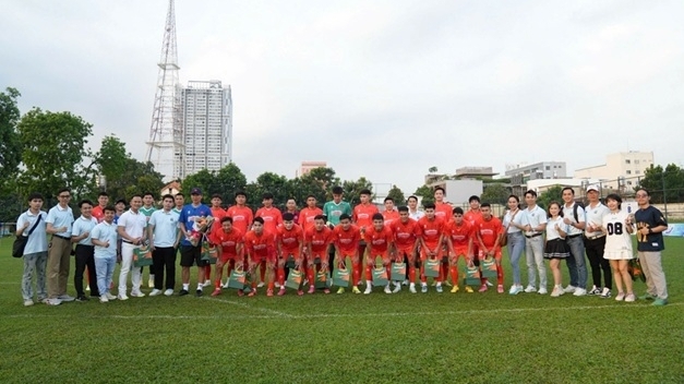 Herbalife Việt Nam đồng hành cùng các đội tuyển bóng đá quốc gia Việt Nam chuẩn bị cho mùa giải mới 2025