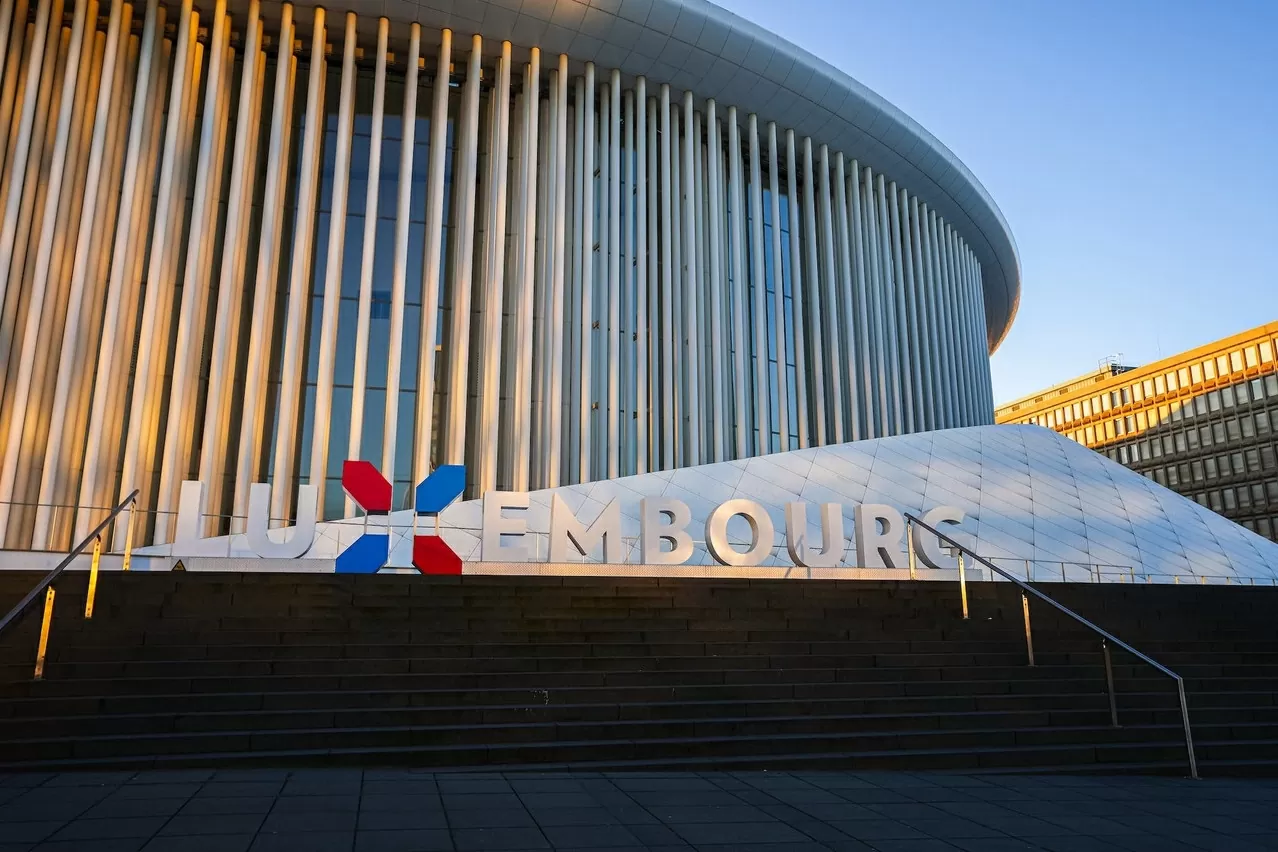 Phó Thủ tướng Nguyễn Hòa Bình tìm hiểu kinh nghiệm của Luxembourg trong phát triển trung tâm tài chính quốc tế Phó Thủ tướng Nguyễn Hòa Bình tìm hiểu kinh nghiệm của Luxembourg trong phát triển trung tâm tài chính quốc tế