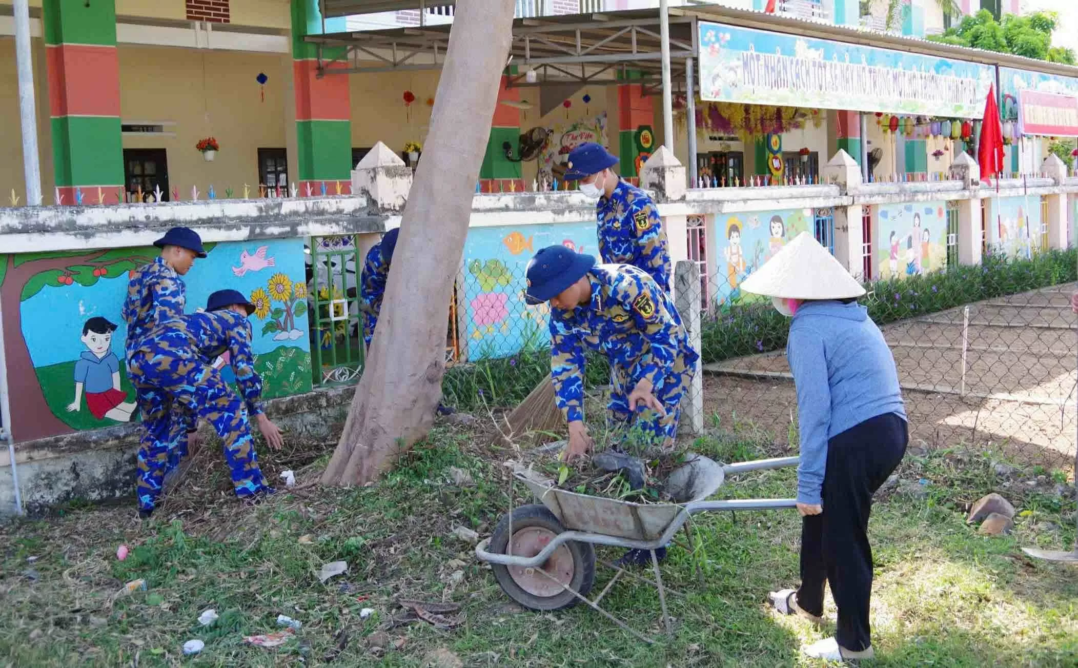 Ngày thứ 7 tình nguyện tại các đơn vị Hải quân Ngày thứ 7 tình nguyện tại các đơn vị Hải quân