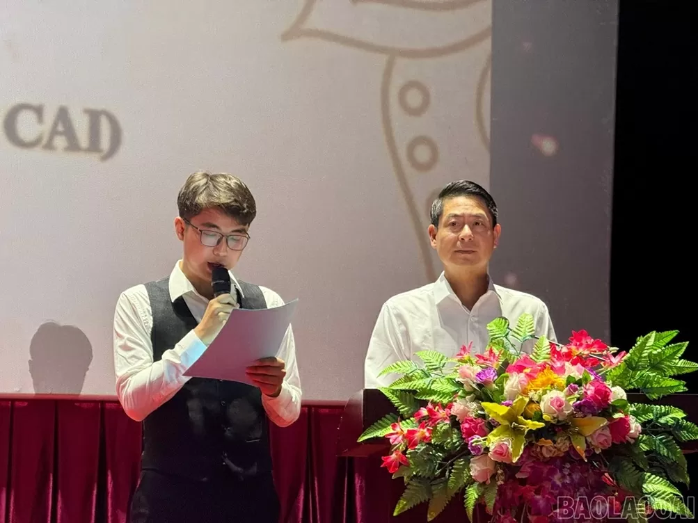 Khai mạc Liên hoan phim Ấn Độ tại tỉnh Lào Cai Khai mạc Liên hoan phim Ấn Độ tại tỉnh Lào Cai